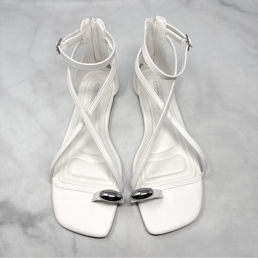 NEW BCBGeneration Kline Embellished Toe Ring Strappy Square Toe Flat Sandals 10